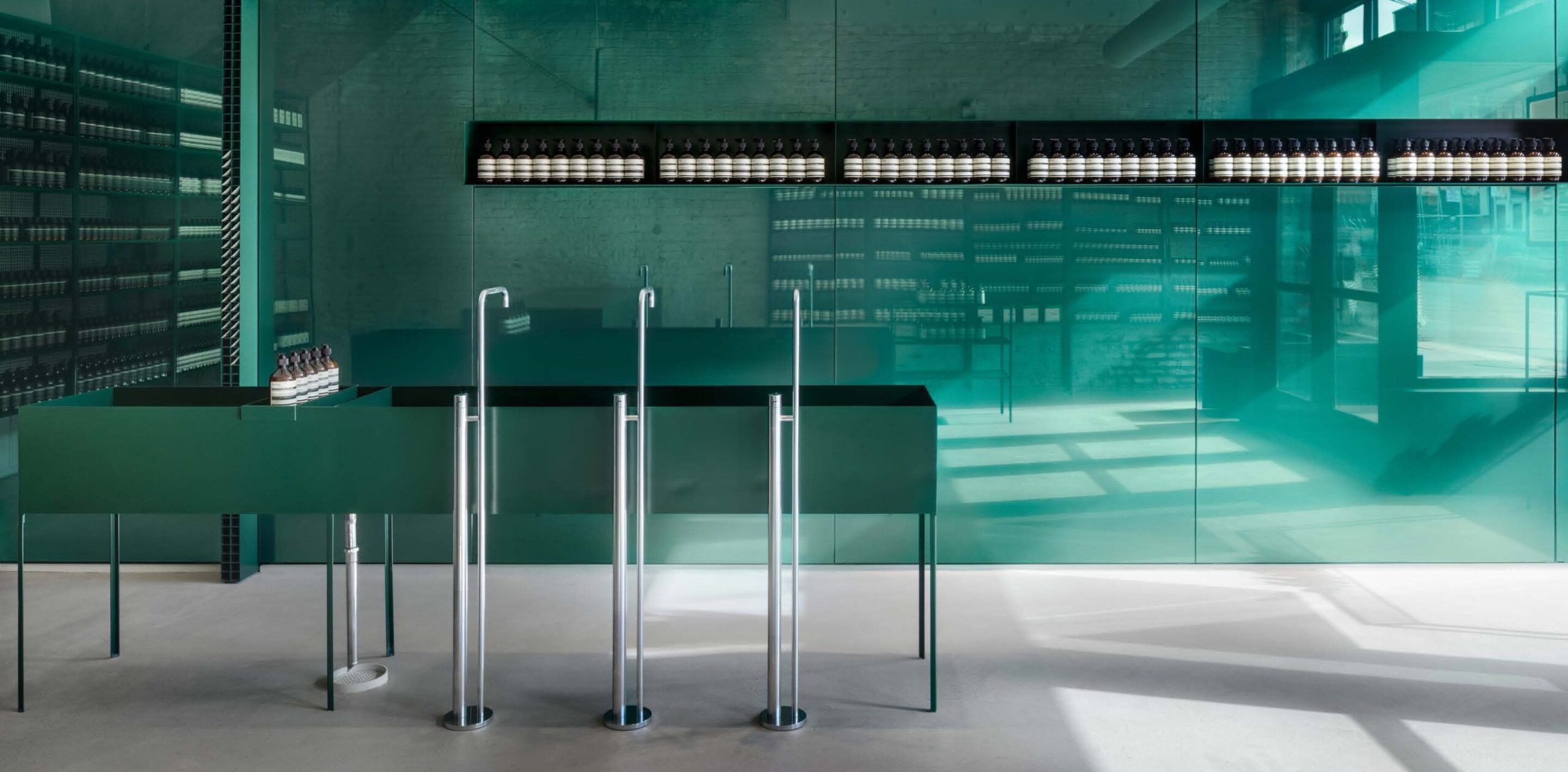 CUSTOM INTERPAINTED™ WALL CLADDING